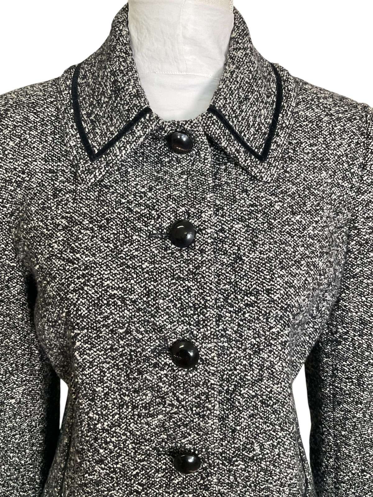 Vintage Louise Kennedy Jacket – 1990s/2000s Black & White